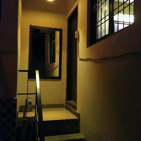 Metro House 호텔 뉴델리 외부 사진
