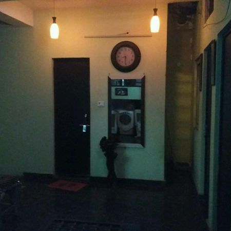 Metro House 호텔 뉴델리 외부 사진